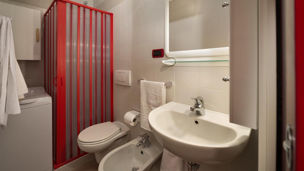 Aparthotel Dimora In Alba Chambre photo